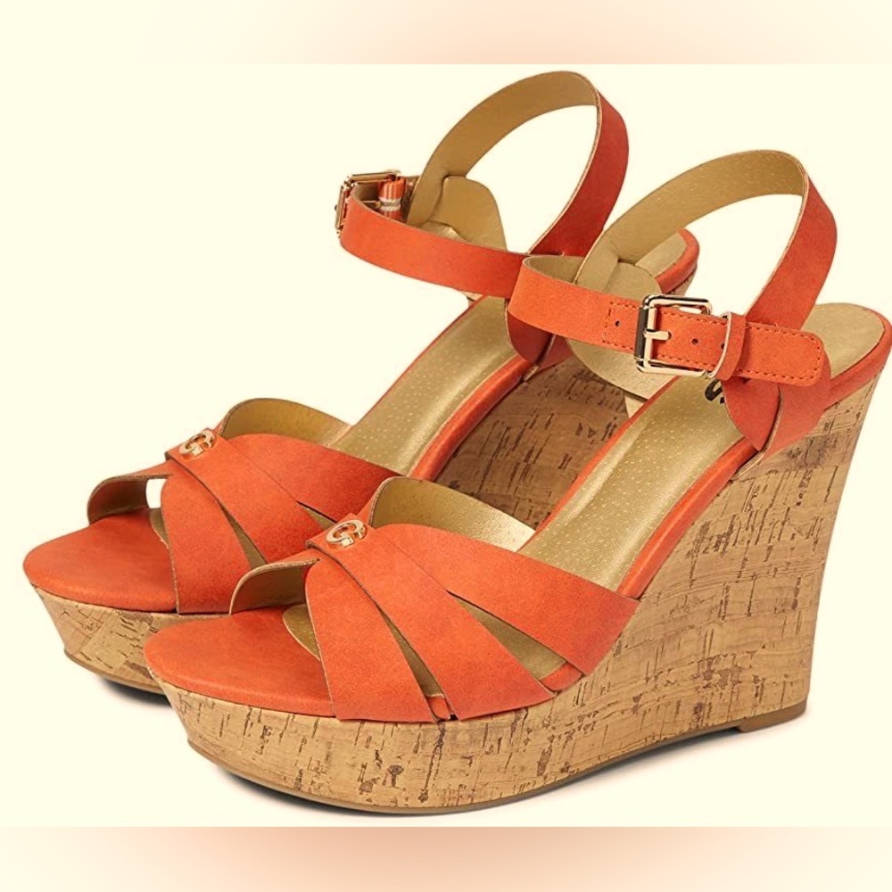 GUESS NEW Dayva platform sandal